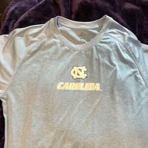 Mens large North Carolina lightweight shirt